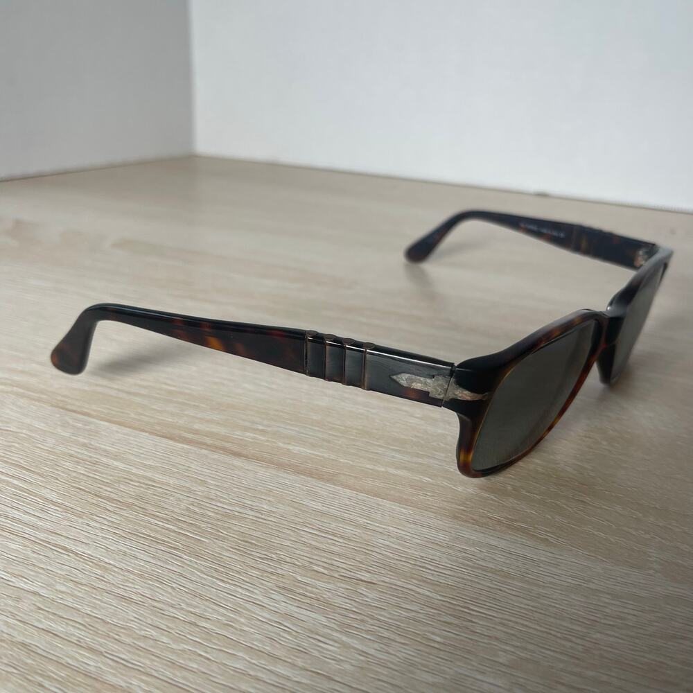 Tortoise Shell Sunglasses - Picture 9 of 9